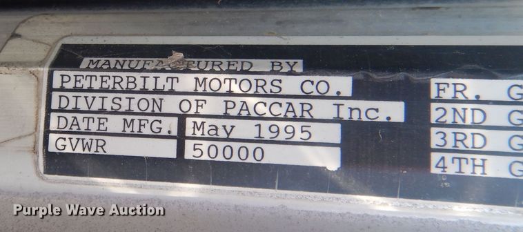 image for item DJ7007 1996 Peterbuilt 379  semi truck