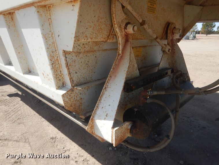 image for item DJ7008 2008 CTS BDT-40  bottom dump trailer