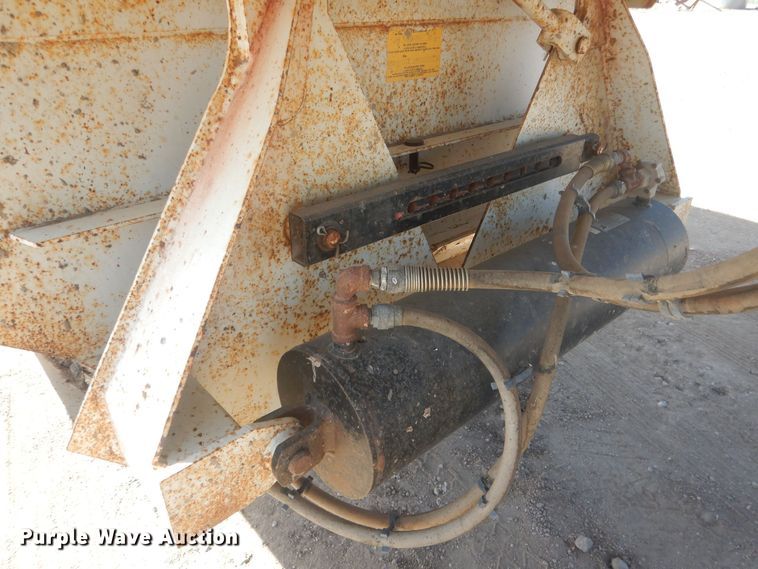 image for item DJ7008 2008 CTS BDT-40  bottom dump trailer