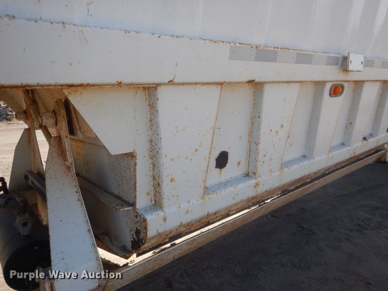 image for item DJ7008 2008 CTS BDT-40  bottom dump trailer