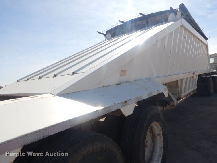 image for item DJ7008 2008 CTS BDT-40  bottom dump trailer