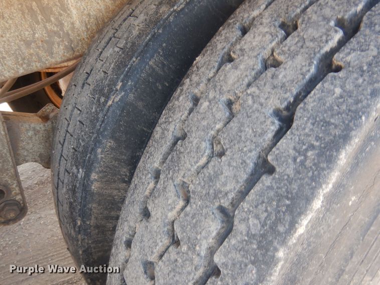 image for item DJ7008 2008 CTS BDT-40  bottom dump trailer