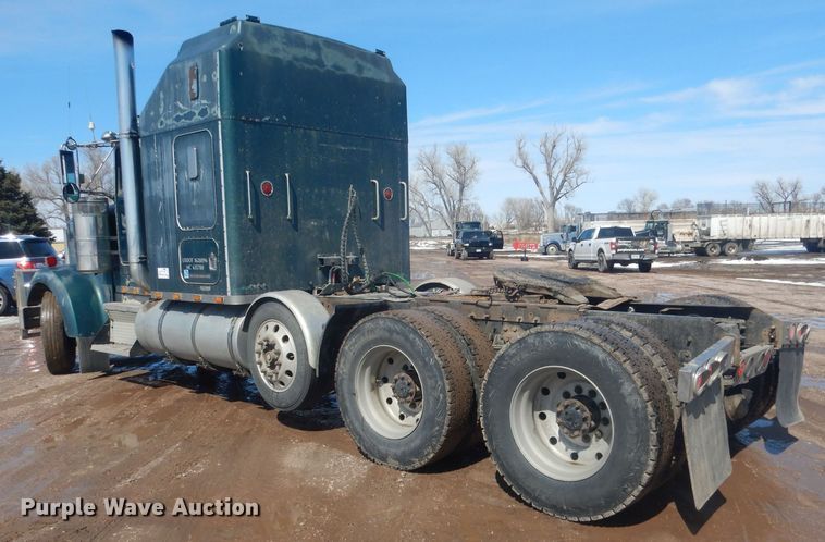 image for item DJ7011 1994 Kenworth W900L  semi truck