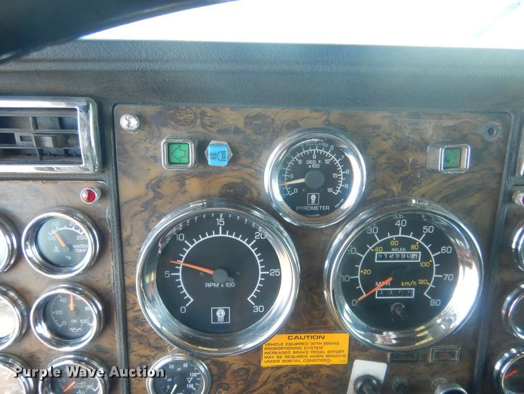 image for item DJ7011 1994 Kenworth W900L  semi truck