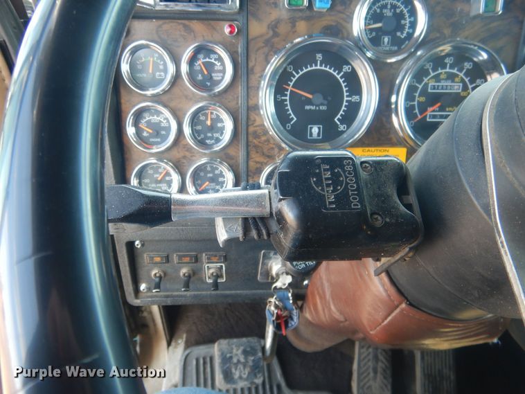 image for item DJ7011 1994 Kenworth W900L  semi truck