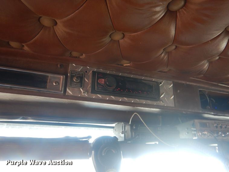 image for item DJ7011 1994 Kenworth W900L  semi truck