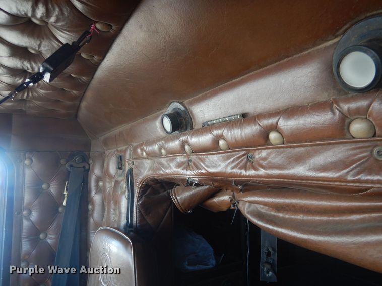 image for item DJ7011 1994 Kenworth W900L  semi truck