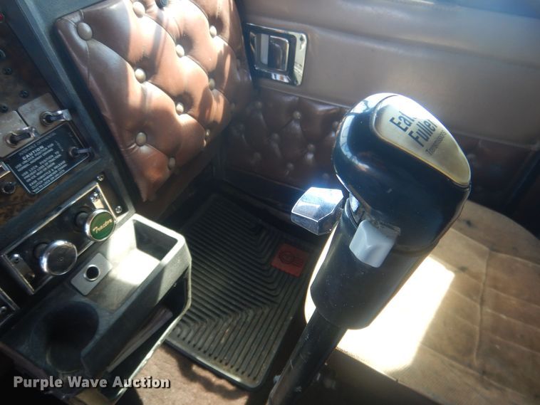 image for item DJ7011 1994 Kenworth W900L  semi truck