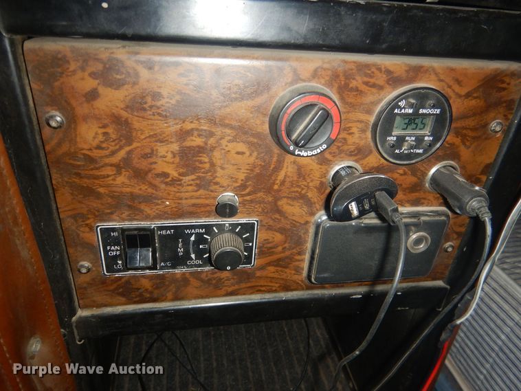 image for item DJ7011 1994 Kenworth W900L  semi truck