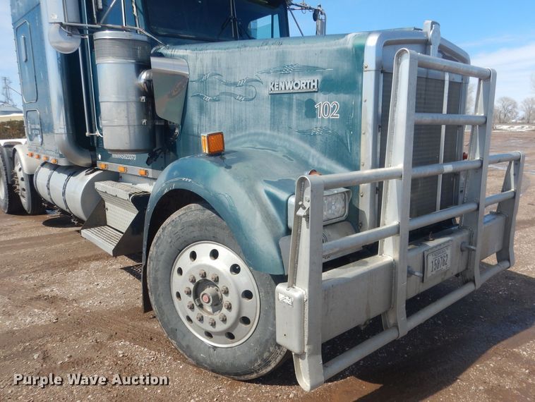 image for item DJ7011 1994 Kenworth W900L  semi truck