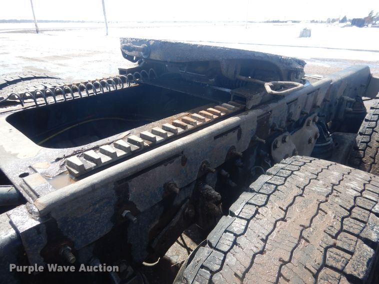 image for item DJ7011 1994 Kenworth W900L  semi truck