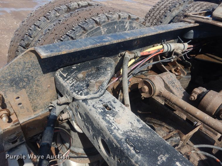 image for item DJ7011 1994 Kenworth W900L  semi truck