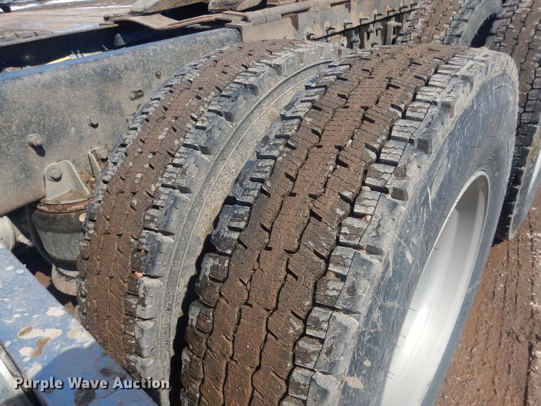 image for item DJ7011 1994 Kenworth W900L  semi truck