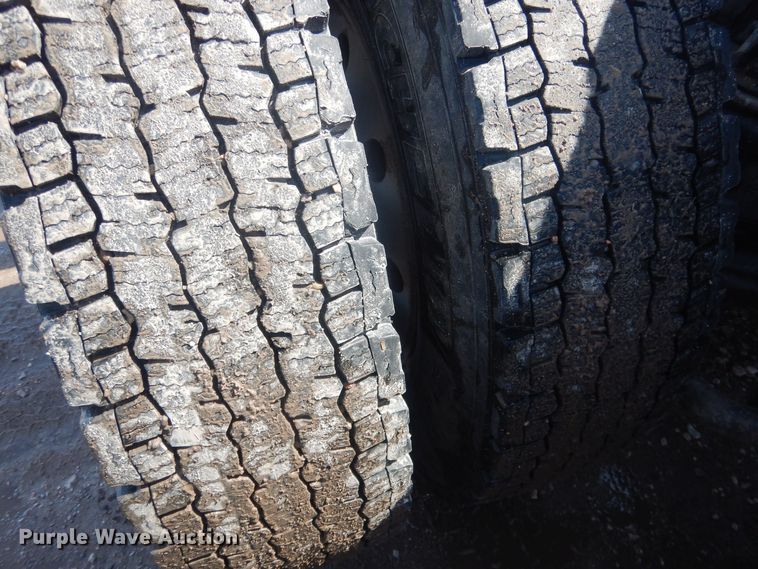 image for item DJ7011 1994 Kenworth W900L  semi truck