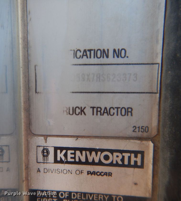 image for item DJ7011 1994 Kenworth W900L  semi truck