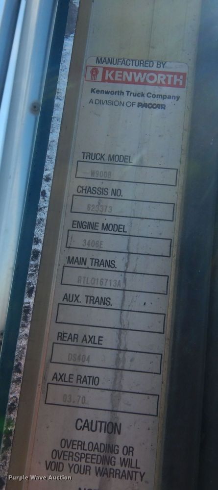 image for item DJ7011 1994 Kenworth W900L  semi truck