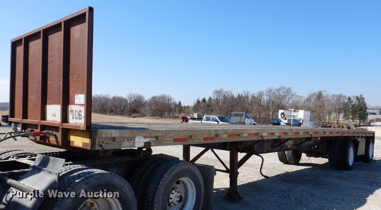 image for item DK2046 1988 Wilson Roadbrute  flatbed trailer