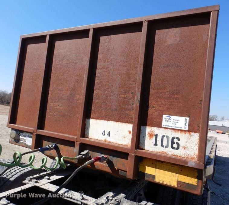 image for item DK2046 1988 Wilson Roadbrute  flatbed trailer