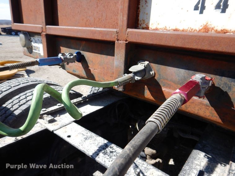 image for item DK2046 1988 Wilson Roadbrute  flatbed trailer