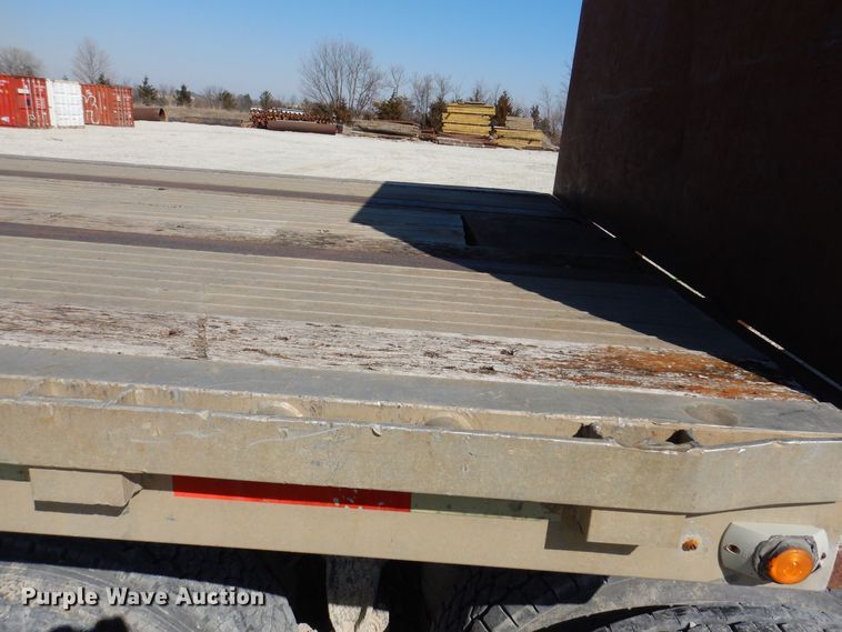 image for item DK2046 1988 Wilson Roadbrute  flatbed trailer