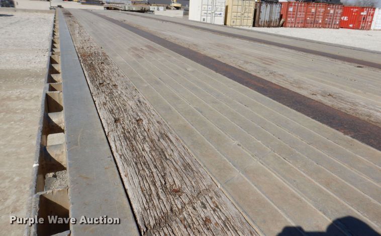 image for item DK2046 1988 Wilson Roadbrute  flatbed trailer