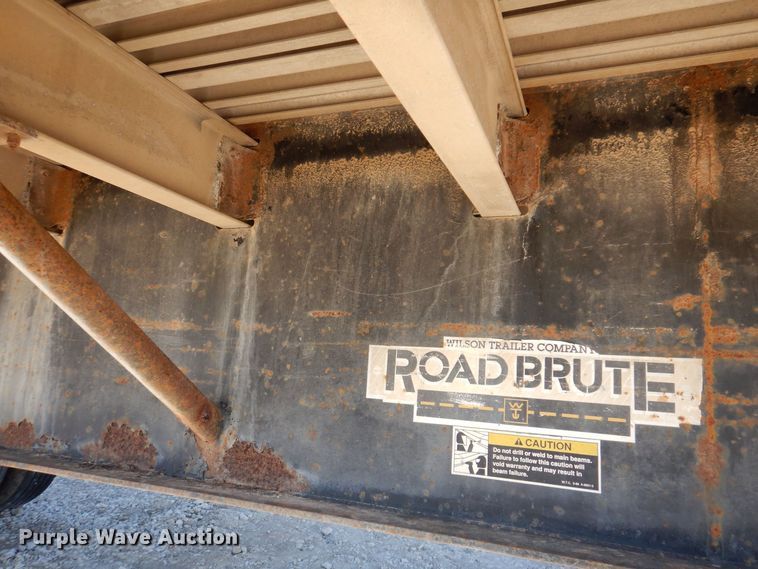 image for item DK2046 1988 Wilson Roadbrute  flatbed trailer