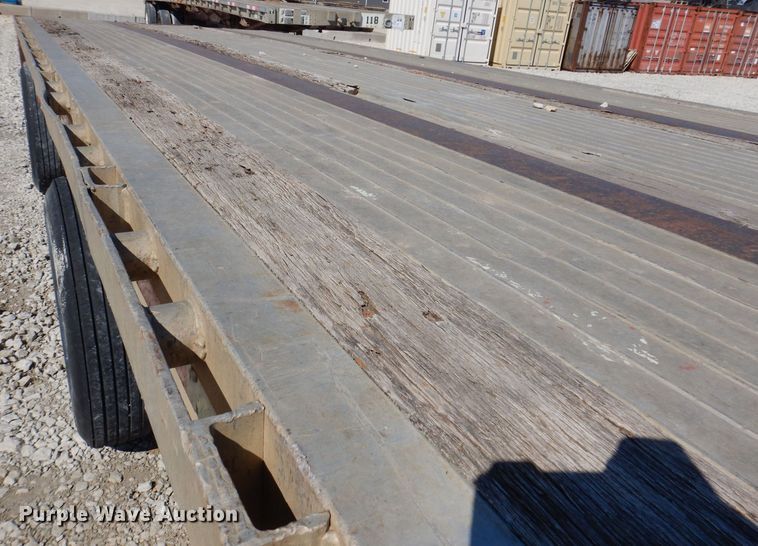 image for item DK2046 1988 Wilson Roadbrute  flatbed trailer