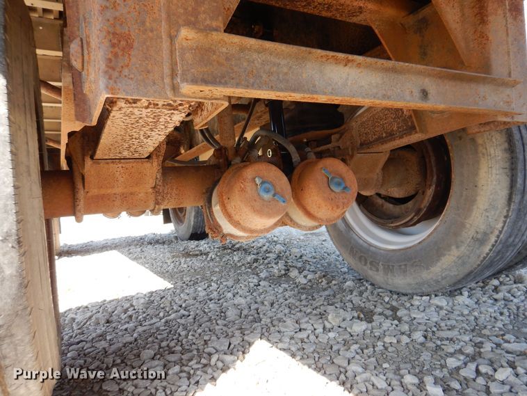 image for item DK2046 1988 Wilson Roadbrute  flatbed trailer