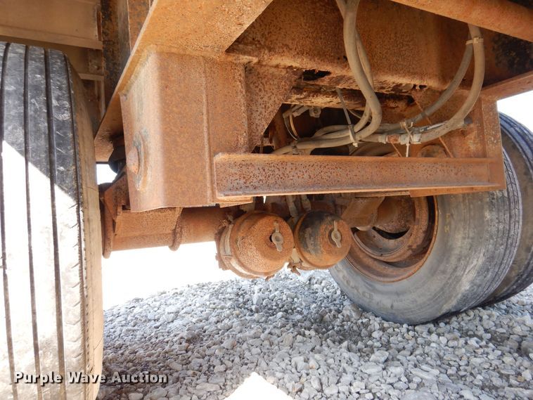 image for item DK2046 1988 Wilson Roadbrute  flatbed trailer