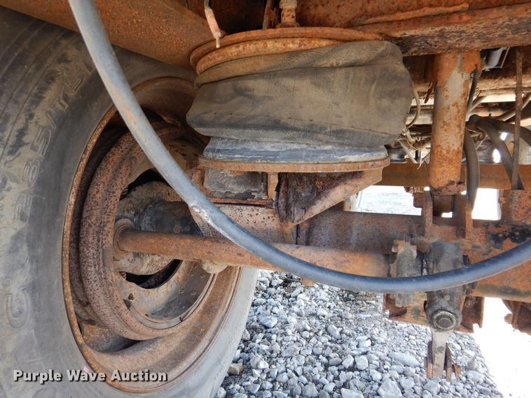 image for item DK2046 1988 Wilson Roadbrute  flatbed trailer