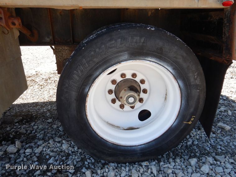 image for item DK2046 1988 Wilson Roadbrute  flatbed trailer