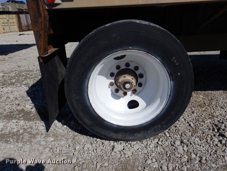 image for item DK2046 1988 Wilson Roadbrute  flatbed trailer