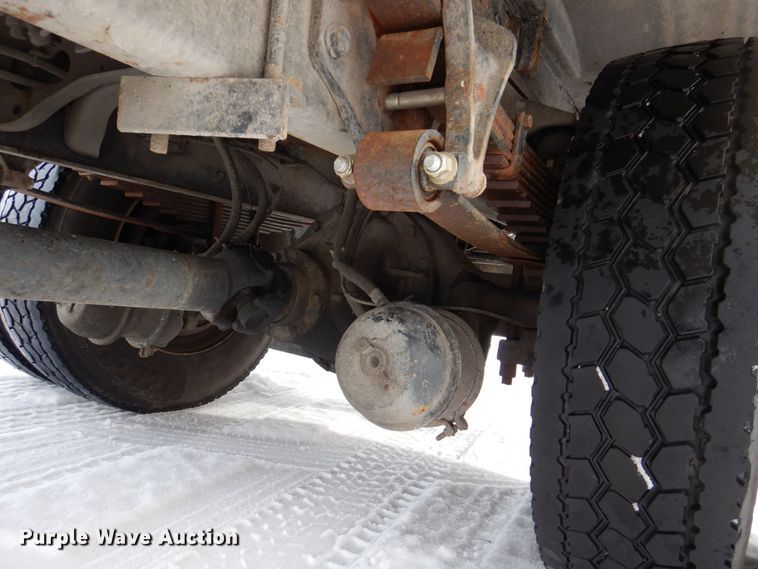 image for item DK2194 2004 International 4300  refrigerated truck