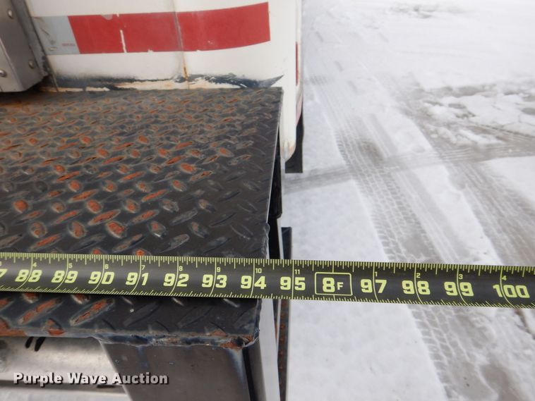 image for item DK2194 2004 International 4300  refrigerated truck