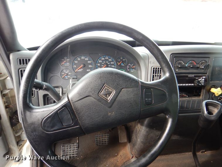 image for item DK2194 2004 International 4300  refrigerated truck