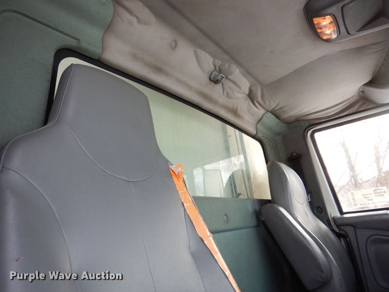 image for item DK2194 2004 International 4300  refrigerated truck