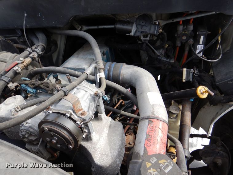 image for item DK2194 2004 International 4300  refrigerated truck