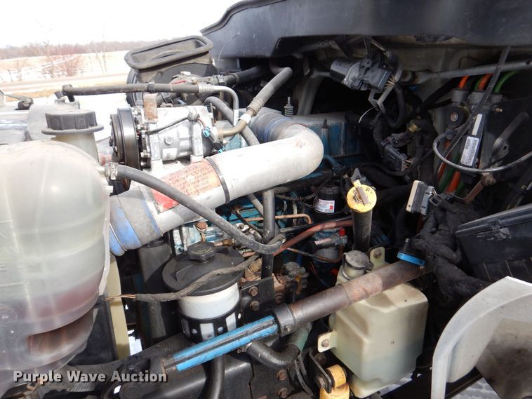 image for item DK2194 2004 International 4300  refrigerated truck