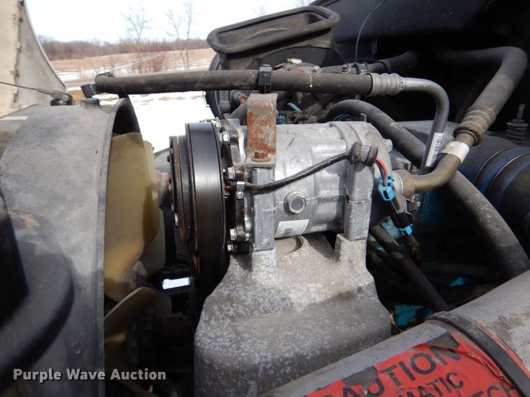 image for item DK2194 2004 International 4300  refrigerated truck