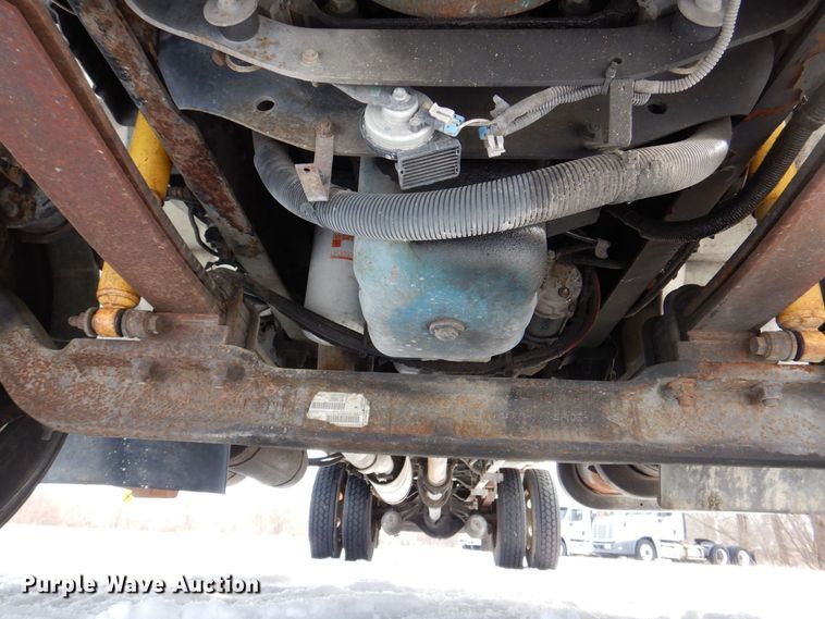 image for item DK2194 2004 International 4300  refrigerated truck