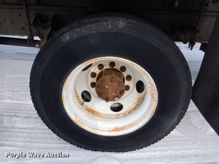 image for item DK2194 2004 International 4300  refrigerated truck