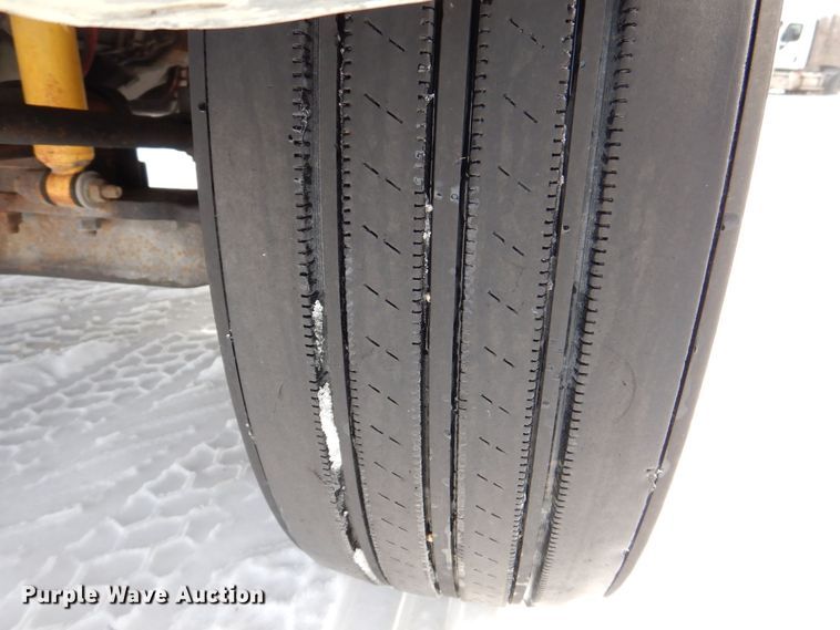 image for item DK2194 2004 International 4300  refrigerated truck