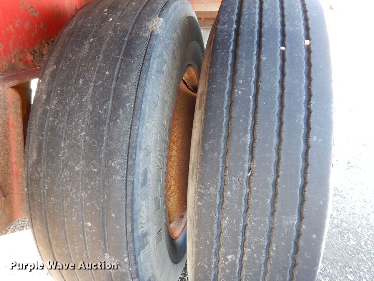 image for item DK5197 1995 Wilson Road Brute  flatbed trailer