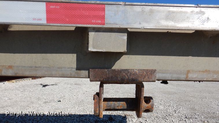 image for item DK5204 1999 Wilson  flatbed trailer