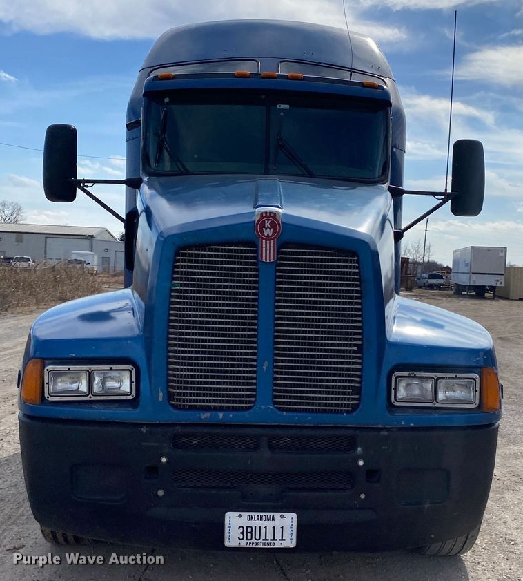 image for item DL7010 2007 Kenworth T600  semi truck