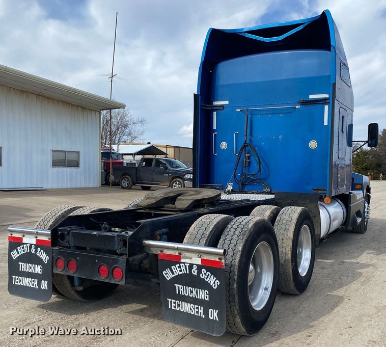 image for item DL7010 2007 Kenworth T600  semi truck