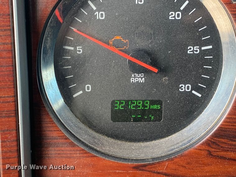 image for item DL7010 2007 Kenworth T600  semi truck