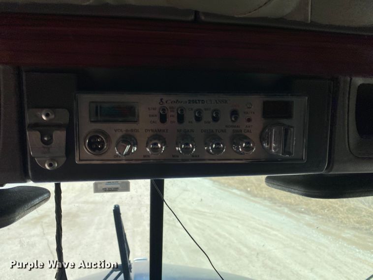 image for item DL7010 2007 Kenworth T600  semi truck