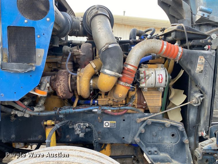 image for item DL7010 2007 Kenworth T600  semi truck