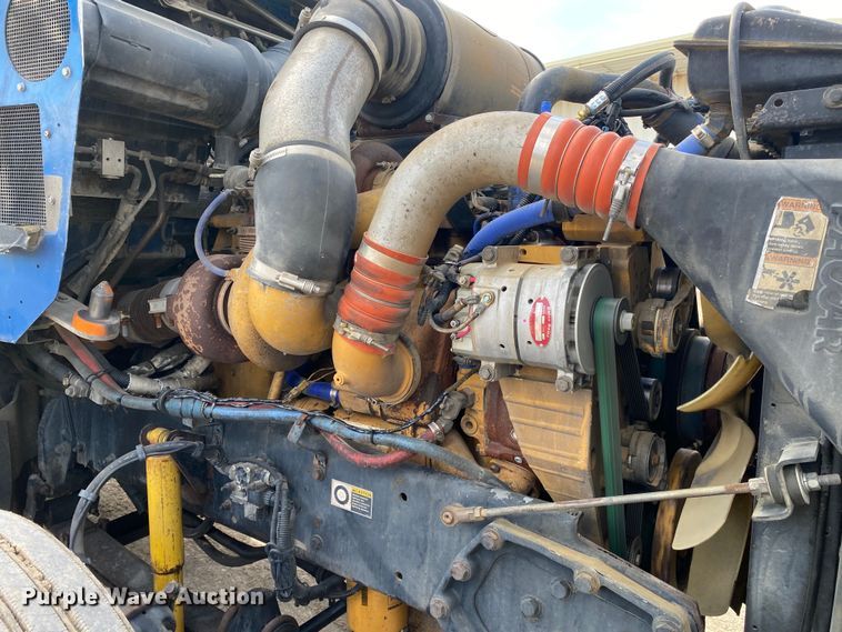 image for item DL7010 2007 Kenworth T600  semi truck